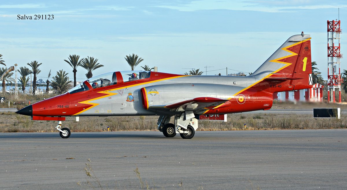 05derecha's tweet photo. Esta tarde llegada de la @patrullaguila a la #BASanJavier procedente de la #BAGetafe. Saludos para sus pilotos. (1/2). #AcademiaGeneraldelAire @EjercitoAire. @SpottersMurcia https://t.co/TGedliF9eT