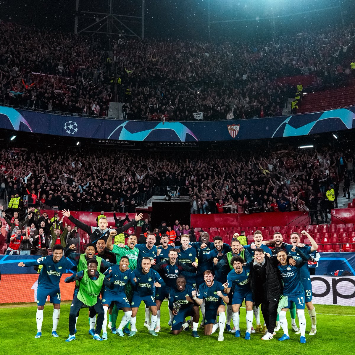 PSV dit seizoen:

▪️ 23 officiële wedstrijden
▪️ 19 zeges
▪️ 3 gelijke spelen
▪️ 1 nederlaag
▪️ 70 goals vóór
▪️ 19 goals tegen
▪️ 11 clean sheets
▪️ 16 duels met 3+ goals

▪️ Johan Cruijff Schaal gewonnen
▪️ Nog zonder puntenverlies in Eredivisie (W13)
▪️ Overwintering CL
