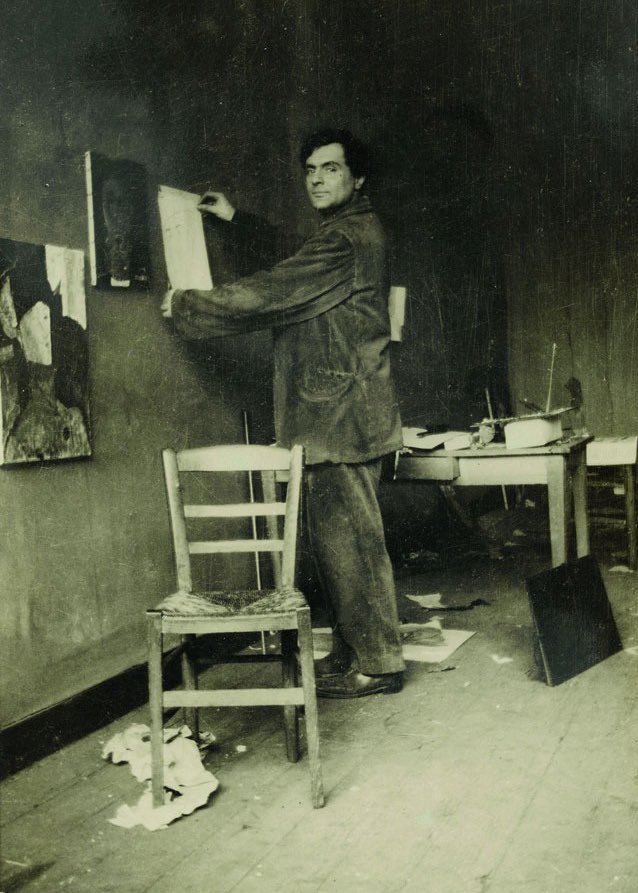 Mod1Official's tweet image. Exclusive photos from the past. A young Modigliani captured in the midst of his creative process.
#art #modigliani #mod1