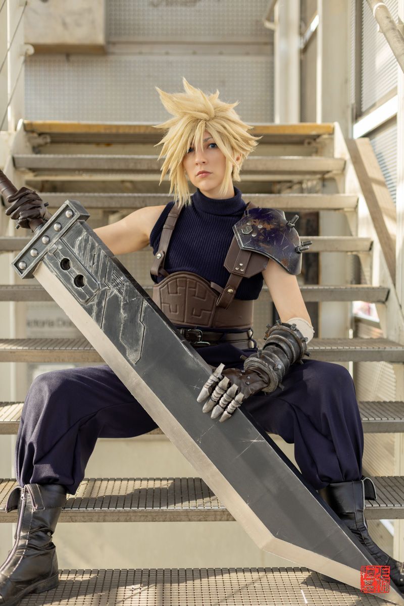 FoodAndCosplay's tweet photo. "If everything's a dream, don't wake me." Cloud Strife / Final Fantasy VII 

Cosplay by @angelgotchi 
Photos by @FoodAndCosplay 
Taken at @MCMComicCon London 23 

#cloudstrife #cosplay #ff7 #ff7remake #ff7rebirth #squareenix #cloudstrifecosplay #ff7cosplay #ff7remakecosplay https://t.co/3IsLuHVCqs