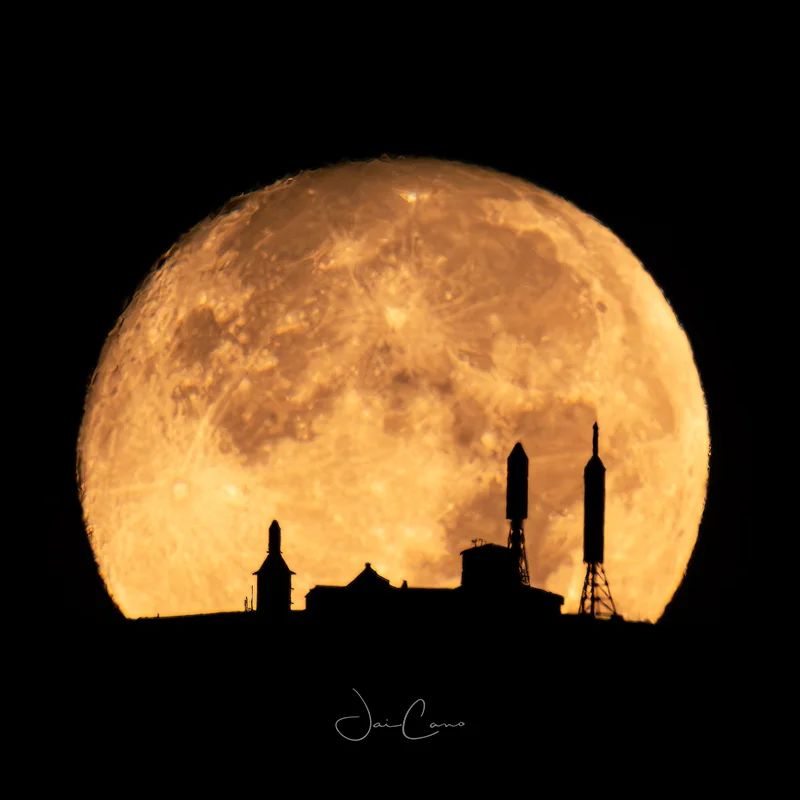 VanguardPhotoES's tweet photo. 📸 ¿Ya has editado tu foto de la penúltima luna llena de 2023, la Luna de Castor?
@jaicano @JMendezFotogra1 @mbframesphoto @rodillaphoto
#vanguardworldes #lunadelcastor #moon #moonlight #fullmoon #fullmoonnight #fullmoon🌕 #lunallena #lunallena🌕 https://t.co/KgUY4R4T1b