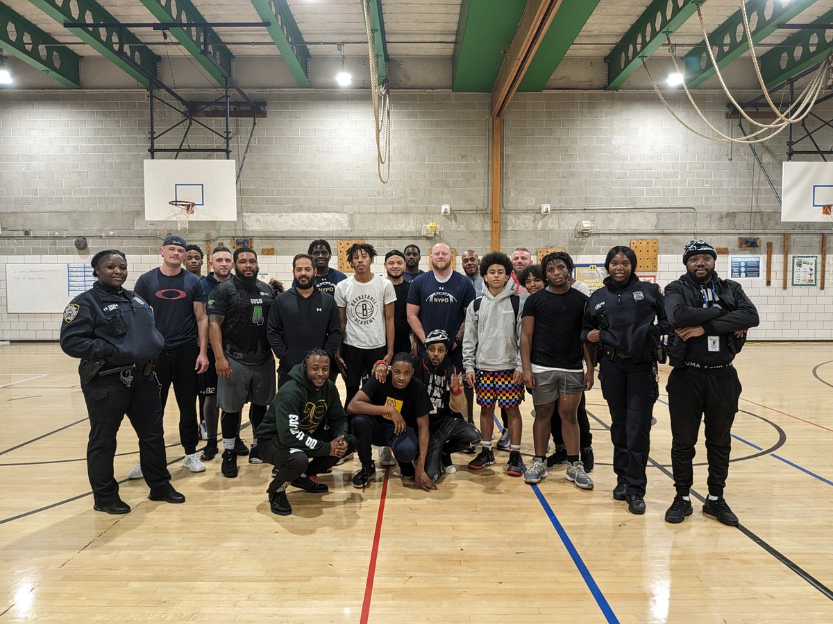 Your 81st Precinct Youth Coordination Officers continue to make a positive impact as PO Chisolm and PO Wallace organized a fun Turkey Bowl basketball rumble last week bringing together the cops, the youth, and the community for a jubilant afternoon.