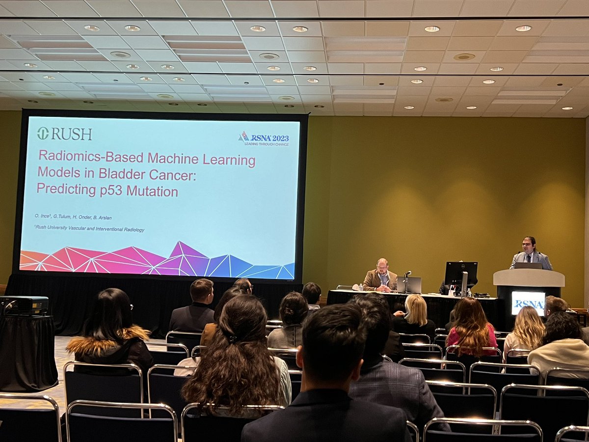 It was a great session in #radiomics and great opportunity for meet colleagues. We had a productive discussion about the inherent characteristics of radiomic fearures. #RSNA2023