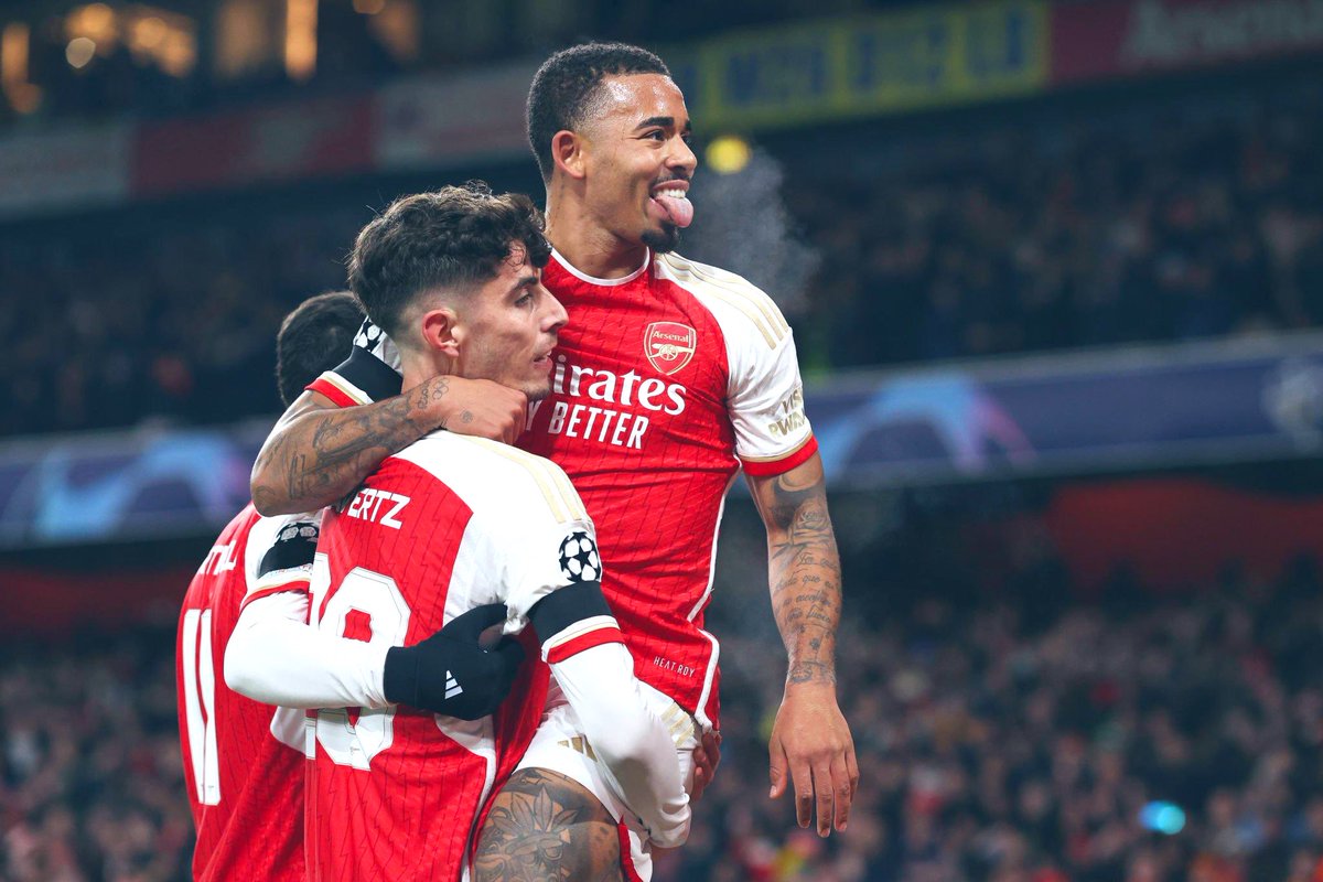 PhotosArsenal's tweet photo. This is Arsenal 🔥🔥🔥 https://t.co/6bqg68yVgb