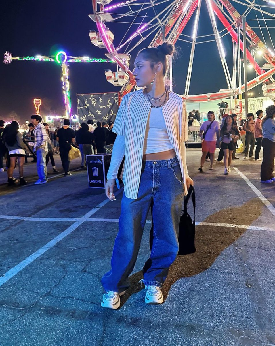 on a date with a pretty girl<33 dnd