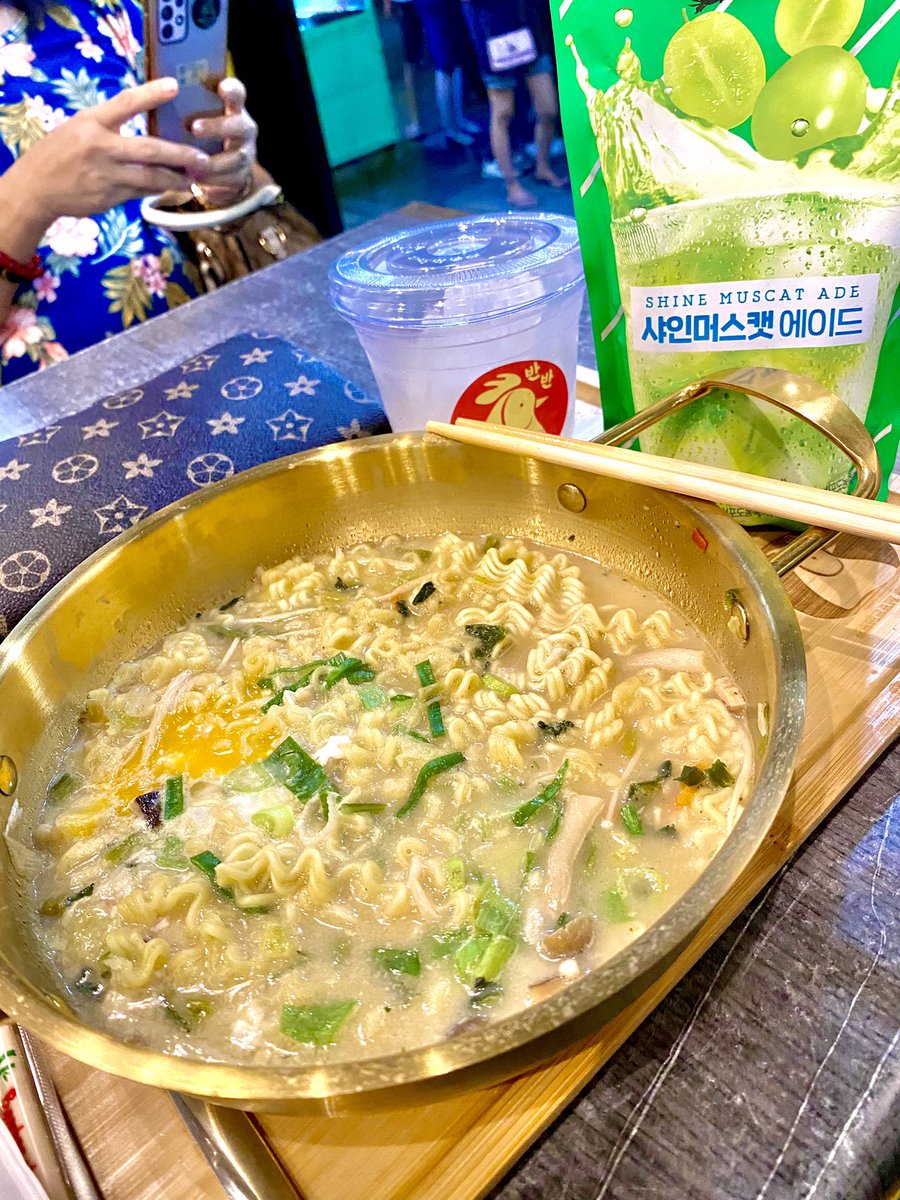 jonbugarin's tweet image. Because of the afternoon rain &amp;amp; cloudy weather, Friday night is #ramyeon night. We tried the latest food craze in Olongapo City. Korean food vibe only at BANBAN CHICKEN OLONGAPO.
#foodgoal #foodtrip #foodie #food #goodfood #foodlover #foodlove #lovefood #foodblogger #foodjournal