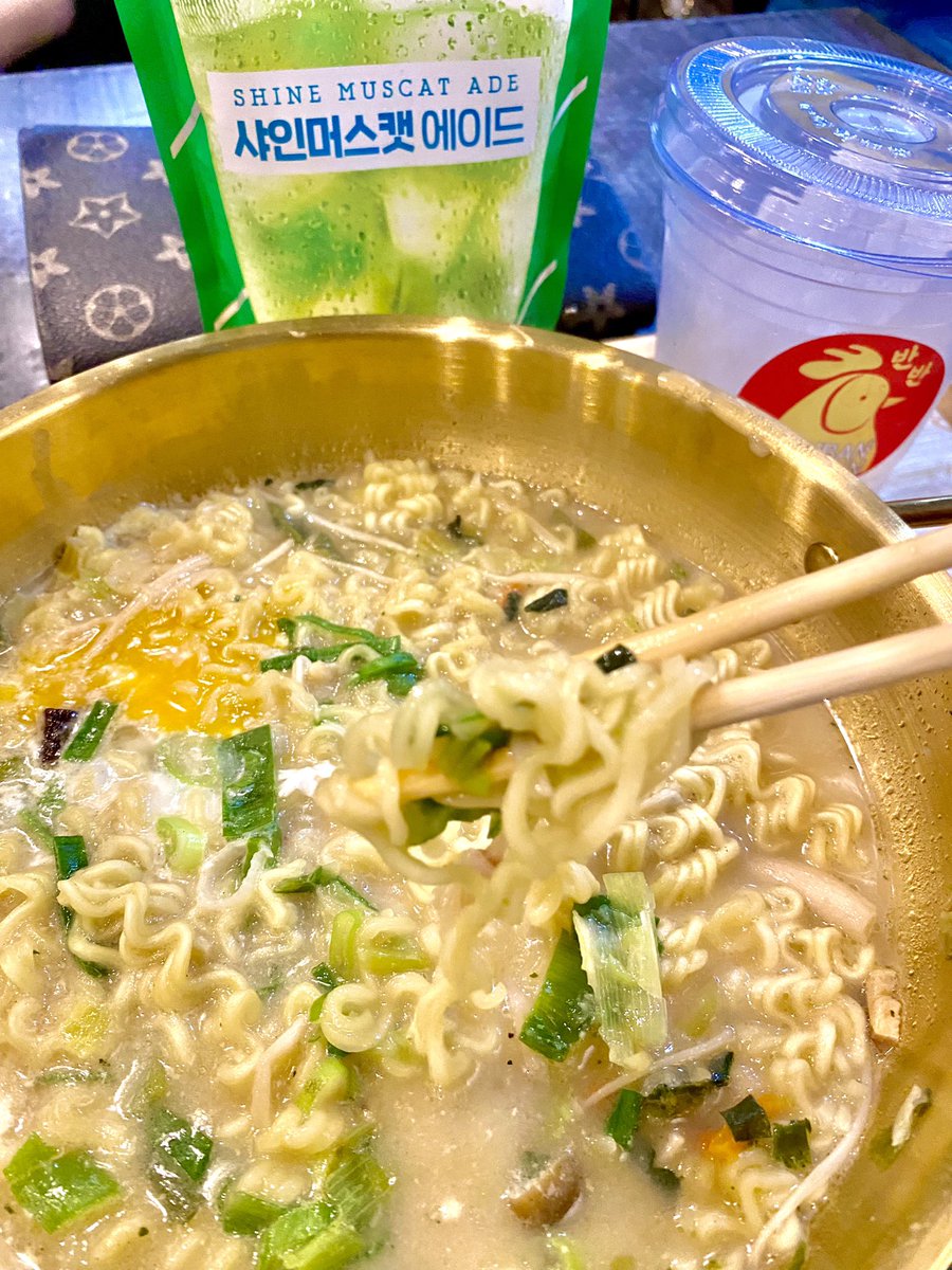 jonbugarin's tweet image. Because of the afternoon rain &amp;amp; cloudy weather, Friday night is #ramyeon night. We tried the latest food craze in Olongapo City. Korean food vibe only at BANBAN CHICKEN OLONGAPO.
#foodgoal #foodtrip #foodie #food #goodfood #foodlover #foodlove #lovefood #foodblogger #foodjournal