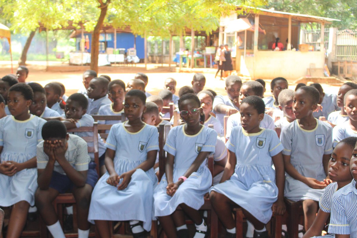 LegonUbs's tweet photo. Primary department during the quiz......you will find more pictures on our facebook page. #UBSLiteracyweek https://t.co/dIY1ytDlkC