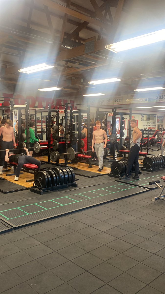 PPJSHSFootball's tweet photo. #Changingculture #LetsEAT @TerryRollins72 @davidwithrow183 @clodell28 @higgie_215 @jgpatterson55 @mattrill2 https://t.co/eyuQiTjwB4