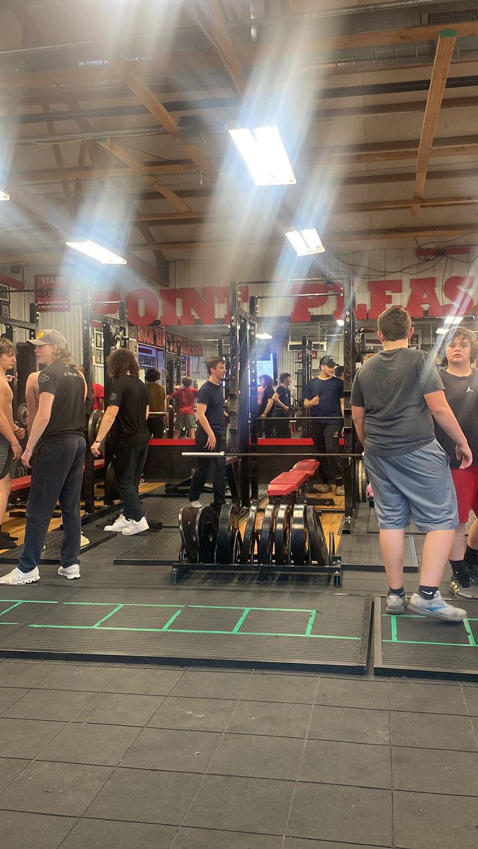 PPJSHSFootball's tweet photo. #Changingculture #LetsEAT @TerryRollins72 @davidwithrow183 @clodell28 @higgie_215 @jgpatterson55 @mattrill2 https://t.co/eyuQiTjwB4