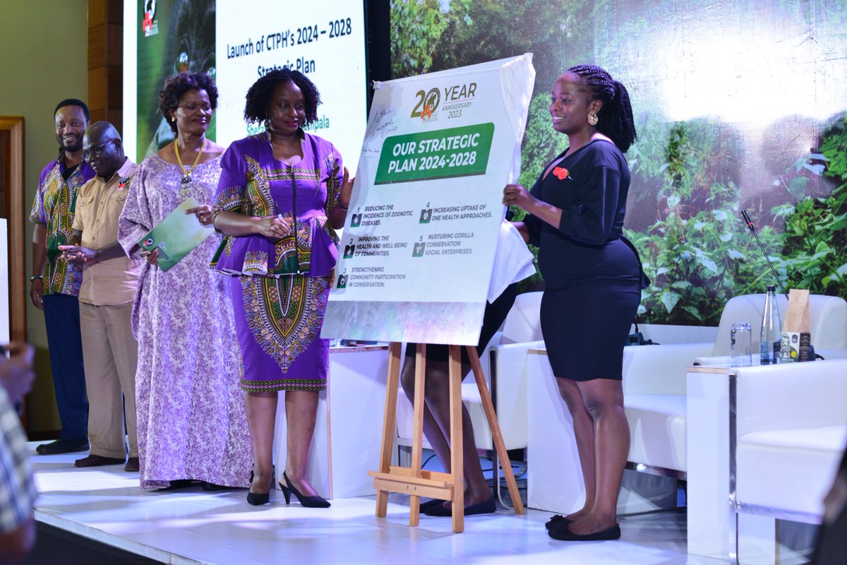 CTPHuganda's tweet photo. The @CTPHuganda 5 year Strategic Plan has officially been launched by our Patron, HRH Sylvia Nagginda, the Nnaabagereka of @BugandaOfficial at the #CTPHAt20.👏🏽

#OneHealth #WalkingWithGorillas #SavingGorillasOneSipAtATime https://t.co/rbvniPzdn7