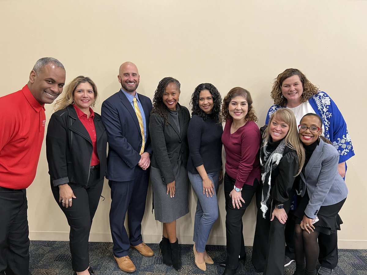 mwalke0628's tweet photo. R4 Leaders was excited to partner with our Leadership Symposium presenters!
#R4LS https://t.co/kuRbujvbza