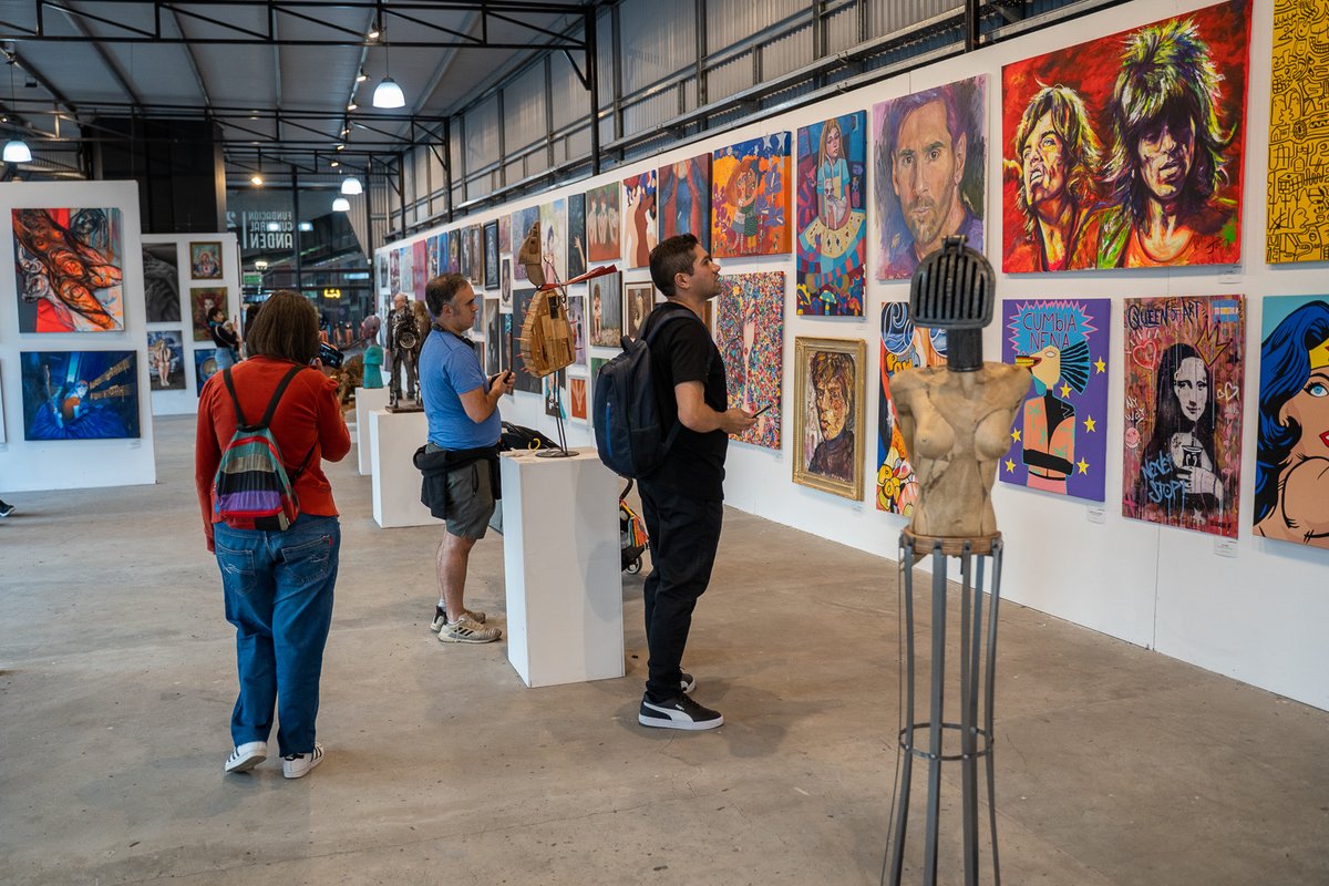 Imágenes de la última edición de LUNÁTICA en Paseo de las Artes.

📌 + De 1.000 artistas visuales: pintura, dibujo, grabado, escultura, arte digital y fotografía.

Envianos tus propuestas y consultas a: info@paseodelasartes.com.ar