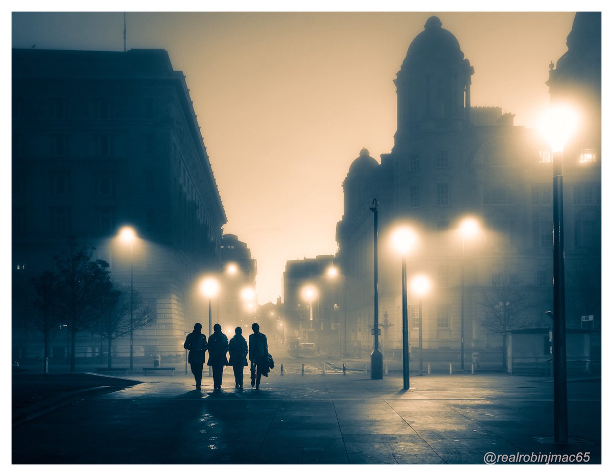 Goodnight Liverpool. #fabfour #beatles #thebeatles #merseyside #Liverpool @angiesliverpool @stratusimagery @YOLiverpool @PicsOfLpool @inmylivpoolhome @VisitLiverpool @thedustyteapot