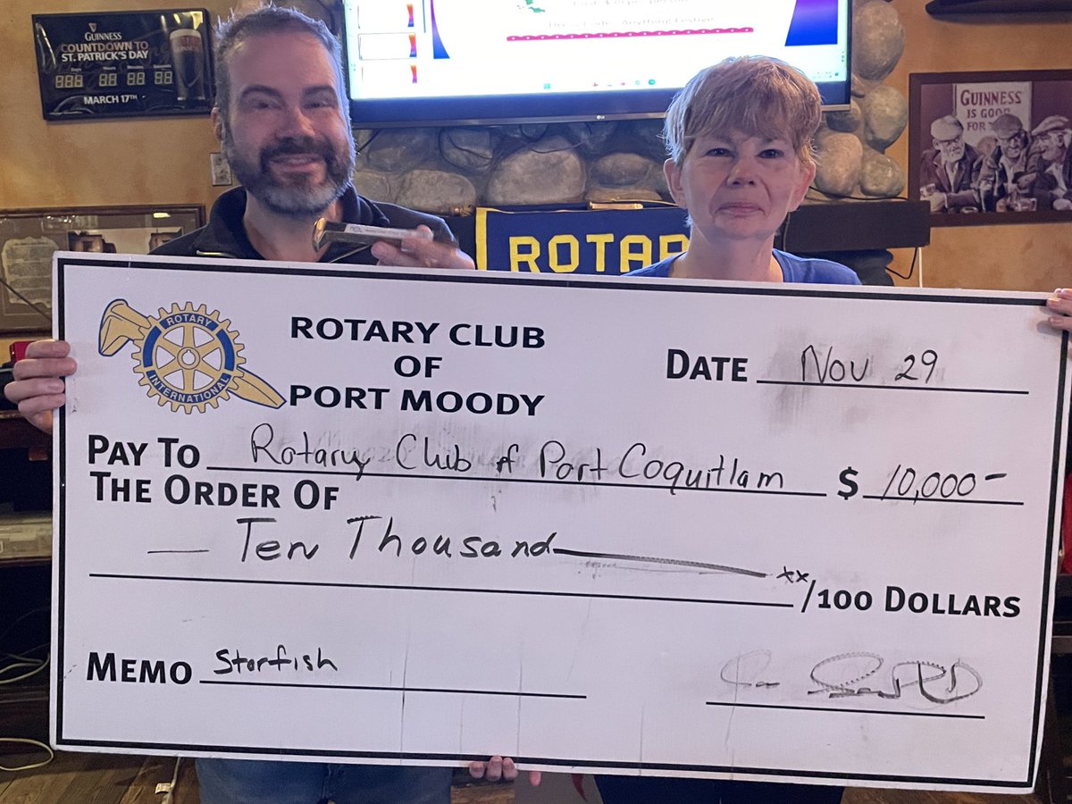 portmoodyrotary's tweet photo. This morning we presented Mark George of #Portcoquitlam @Rotary with $10,000 to help fund the #Starfish program in @sd43bc schools. #hungernomore @CoquitlamRotary @coquitlamsunri1 @pomoribfest https://t.co/GYmpdoqFrb
