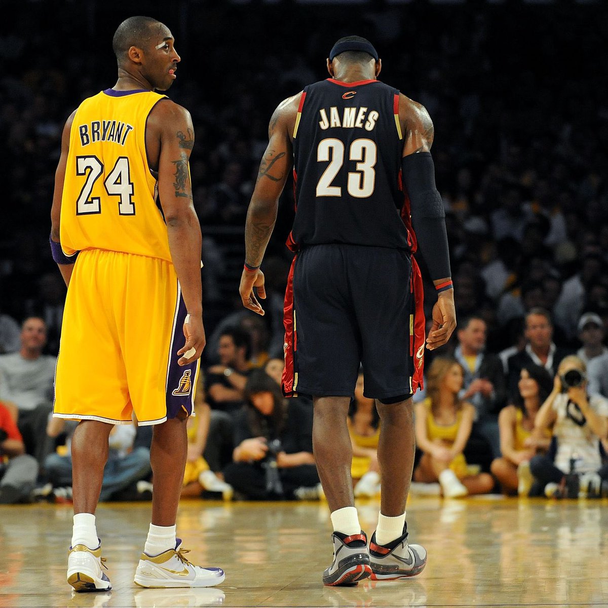 Trevor Ariza says Kobe Bryant is 1A and LeBron James is 1B

“Kobe Bryant is the best player ever.”

(Via <a href="/ClubShayShay/">Club Shay Shay</a> )