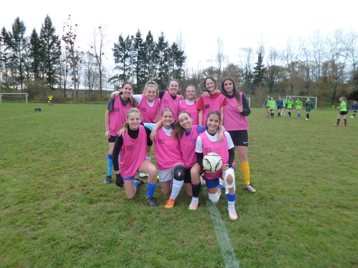 Collège du Carladez - Mur-de-Barrez tweet media