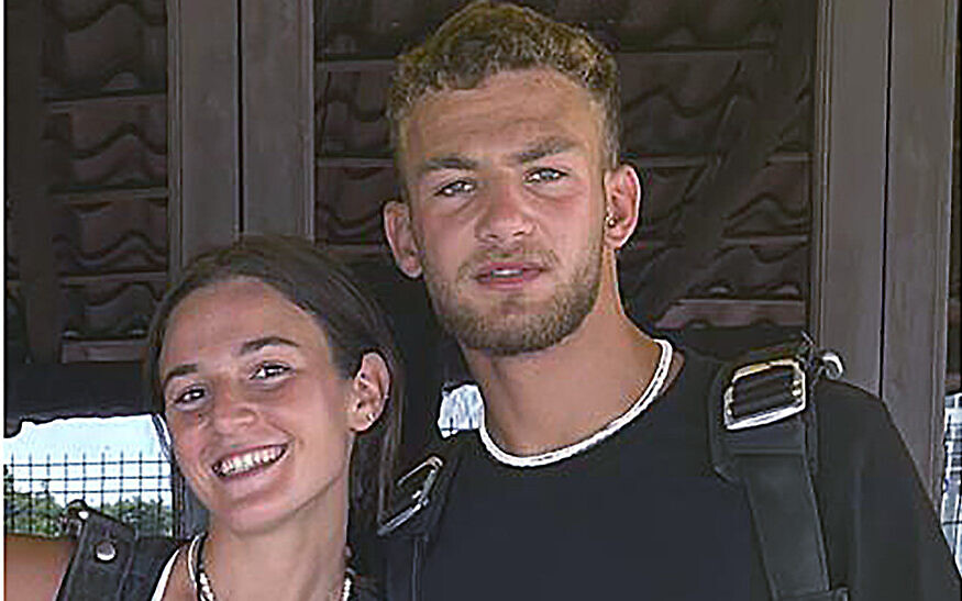 Mia's brother Itay is coming home.

A family reunited ❤️

#BringThemHomeNow