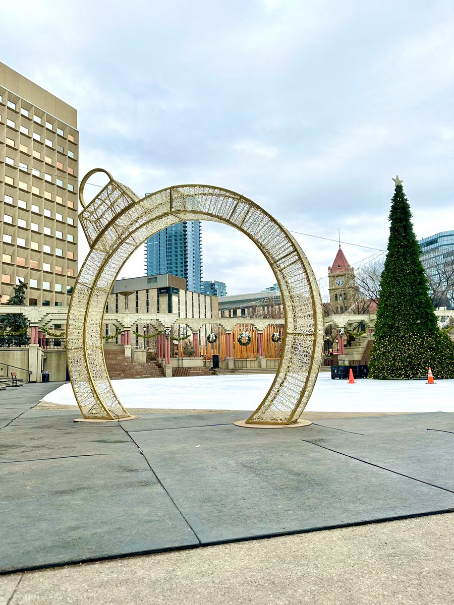 cityofcalgary's tweet image. Plus! Mark your calendars for this Saturday, Dec. 2 &amp;amp; come Skate and Celebrate!

Bring your family &amp;amp; friends to #ExploreDowntownYYC and enjoy the winter festivities.

⏰12-3pm

Visit calgary.ca/olympicplaza to learn more!