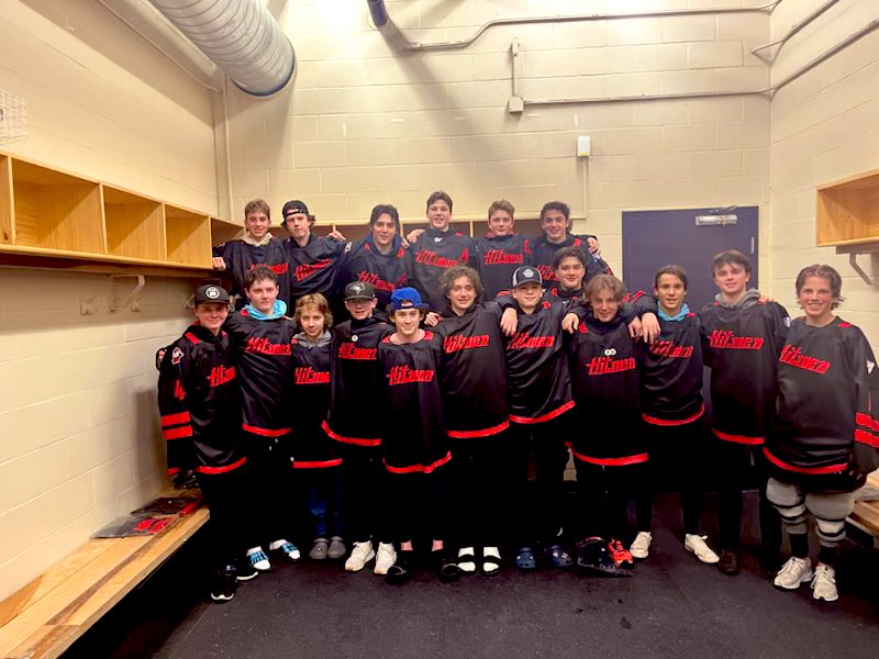 STJHitmenU15's tweet photo. Boys will be sporting a new look for the weekend. 3rd tarp finally here!
#sharpdressedmen https://t.co/TNy8FXjDrL