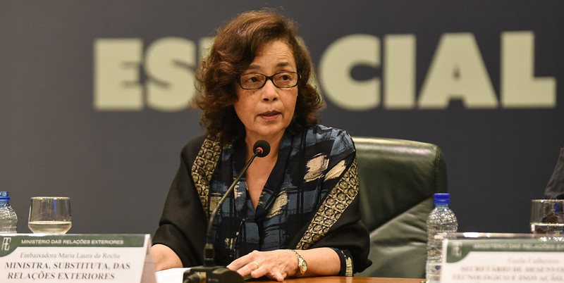 A Ministra, substituta, das Relações Exteriores, Embaixadora Maria Laura da Rocha, abriu hoje Seminário sobre o Programa Espacial Brasileiro, realizado no Palácio Itamaraty. O encontro foi organizado pela <a href="/funagbrasil/">Fundação Alexandre de Gusmão</a>, em parceria com <a href="/gov_mcti/">Ministério da Ciência, Tecnologia e Inovação</a>, <a href="/espacial_aeb/">Agência Espacial Brasileira (AEB)</a> e <a href="/fab_oficial/">Força Aérea Brasileira 🇧🇷</a> 🇧🇷🚀