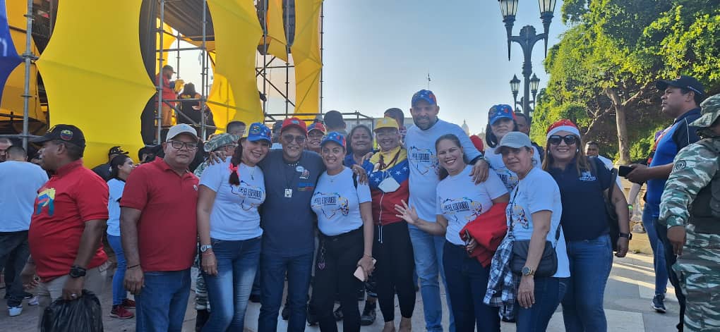 Sanción Zulia presente en cierre en campaña 🖐SI 💛❤💙 #todos#todas#votar#3diciembre