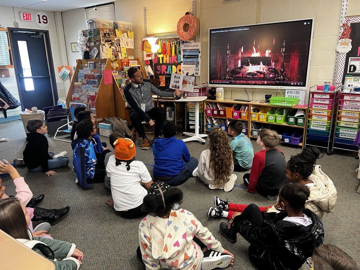Thank you so much <a href="/TroyOlin/">Troy Olin</a> for being our guest reader today! #gcpride #armstrongstars