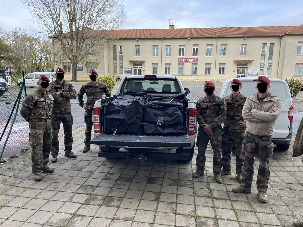 EasiBridge's tweet image. 1st adopter of our new #EasiBridge Footbridge - 11th Para Brigade, Toulouse
Entire 15m footbridge + 6m Urban Assault Bridge in single pickup
Entire air-deployable footbridge weighing less than 150kg
Another great leap forward 💪
#EasiBridge #GetOverIt
@thinkdefence @Havoc_Six