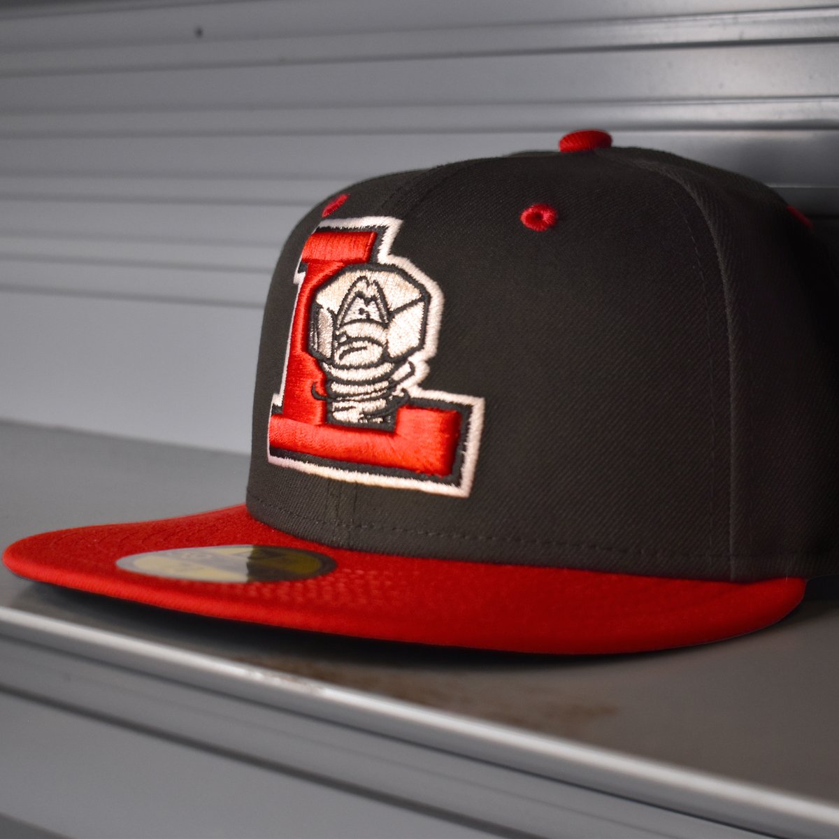 LansingLugnuts's tweet photo. The moment you've all been waiting for... the first hat reveal is here❗️🙊

Now introducing, a blast from the past, unheard of since 2006, the 𝐁𝐥𝐨𝐜𝐤 𝐋❗️

The Lugnuts second official alternate logo beginning with the 2⃣0⃣2⃣4⃣ season❗️🔩

*final hat will be revealed @ 2pm* https://t.co/VqaCbssIol