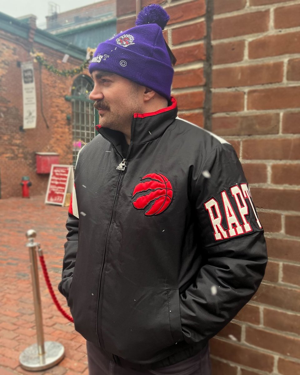 TheSportGallery's tweet image. When the snow is falling on gameday, don’t sacrifice your fandom… just get a killer #StarterJacket! No such thing as bad weather, only bad clothing. #WeTheNorth