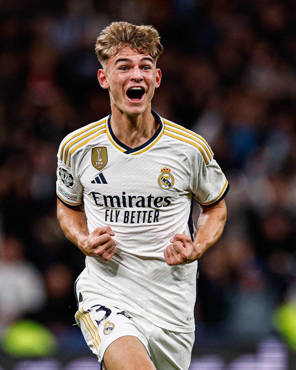 Breyanth10's tweet photo. Gooool de #Paz para el 2-1 del #RealMadrid  vs el #Napoli por la #Champiosleague 
#RealMadridNapoli Real Madrid vs Napoli Jude Bellingham Nico Paz https://t.co/ORk0lA7vMg