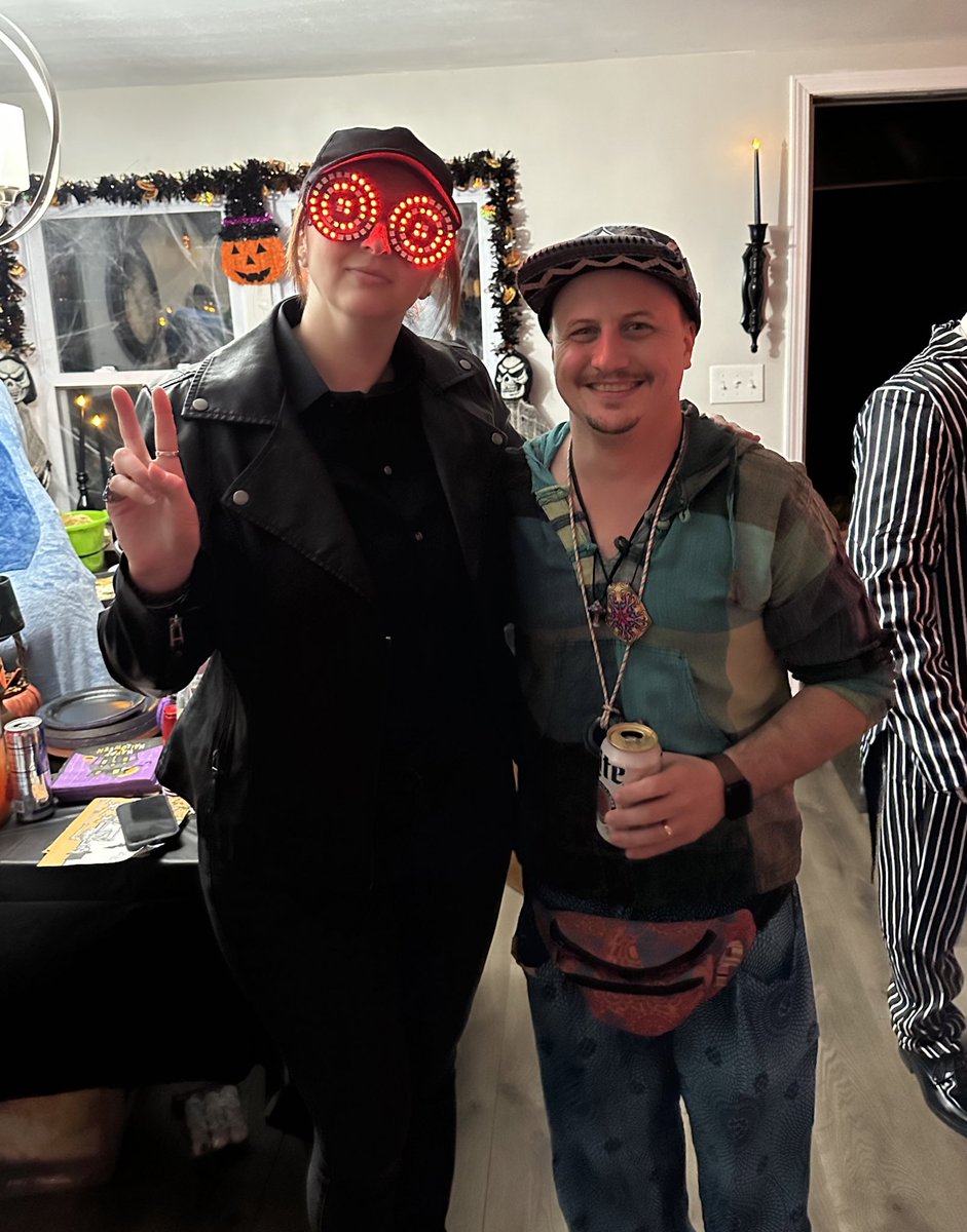 stacey_0811's tweet photo. Also, @OfficialRezz , me and my husband did probably the best couples costume this year imo… Rezz and the Wook… 🤙🏼😵‍💫 (fun fact: people have stopped us at your shows to tell my man to be careful and keep an eye on me because I can look THAT MUCH like you 🤣👍🏼) https://t.co/gonxFPbEo8