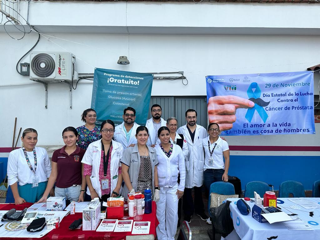 IsssteJalisco's tweet photo. Personal de la c-h #IsssteJalisco en Puerto Vallarta, participa con actividades preventivas en conjunto con la secretaría de salud, en el marco de la conmemoración del Día de la lucha contra el cáncer de próstata. #ECOSParaElBienestar #NuevoIssste #TransformandoAlIssste https://t.co/yHakeF4aLd