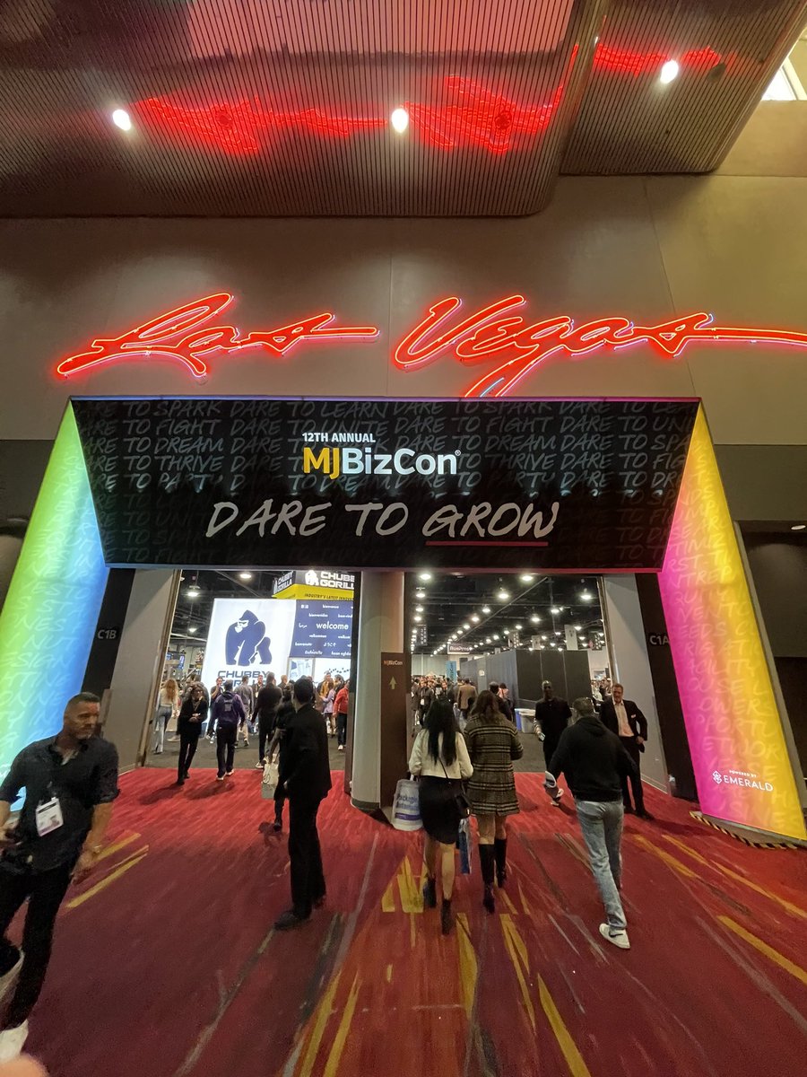 RumppDIDDY's tweet photo. Here! #MJBizCon https://t.co/md9xYSK2Qr