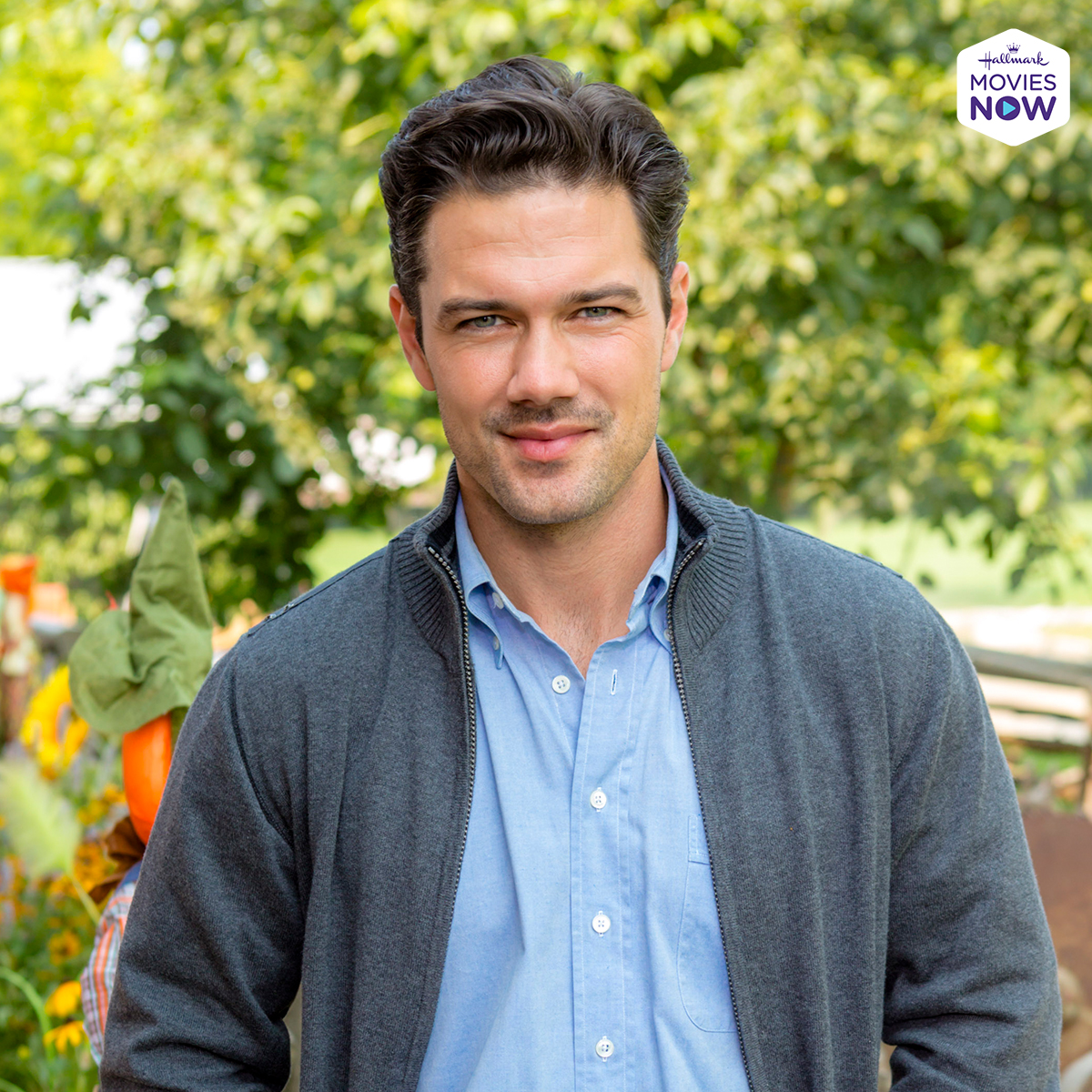 HallmarkPlus's tweet photo. The sweetest fruit is picked with love and at Pear Orchard! See @RyanPaevey star in #HarvestLove now streaming on #HallmarkMoviesNow! https://t.co/wQap4Ax4Gf