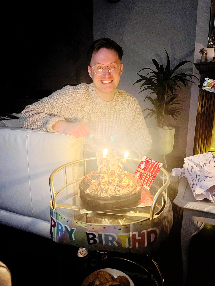 Happy Birthday my love <a href="/PapworthLiam/">Liam</a> ❤️🥳🎉🎈