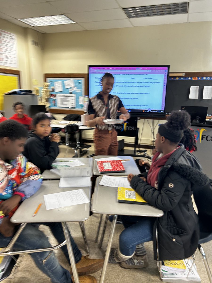 It was a great day teaching with Ms. Deveaux!  Ss explored real-world applications of phase changes. ⁦@wspaphoenix⁩ ⁦@WSFCS_Science⁩ #wedosciencewell