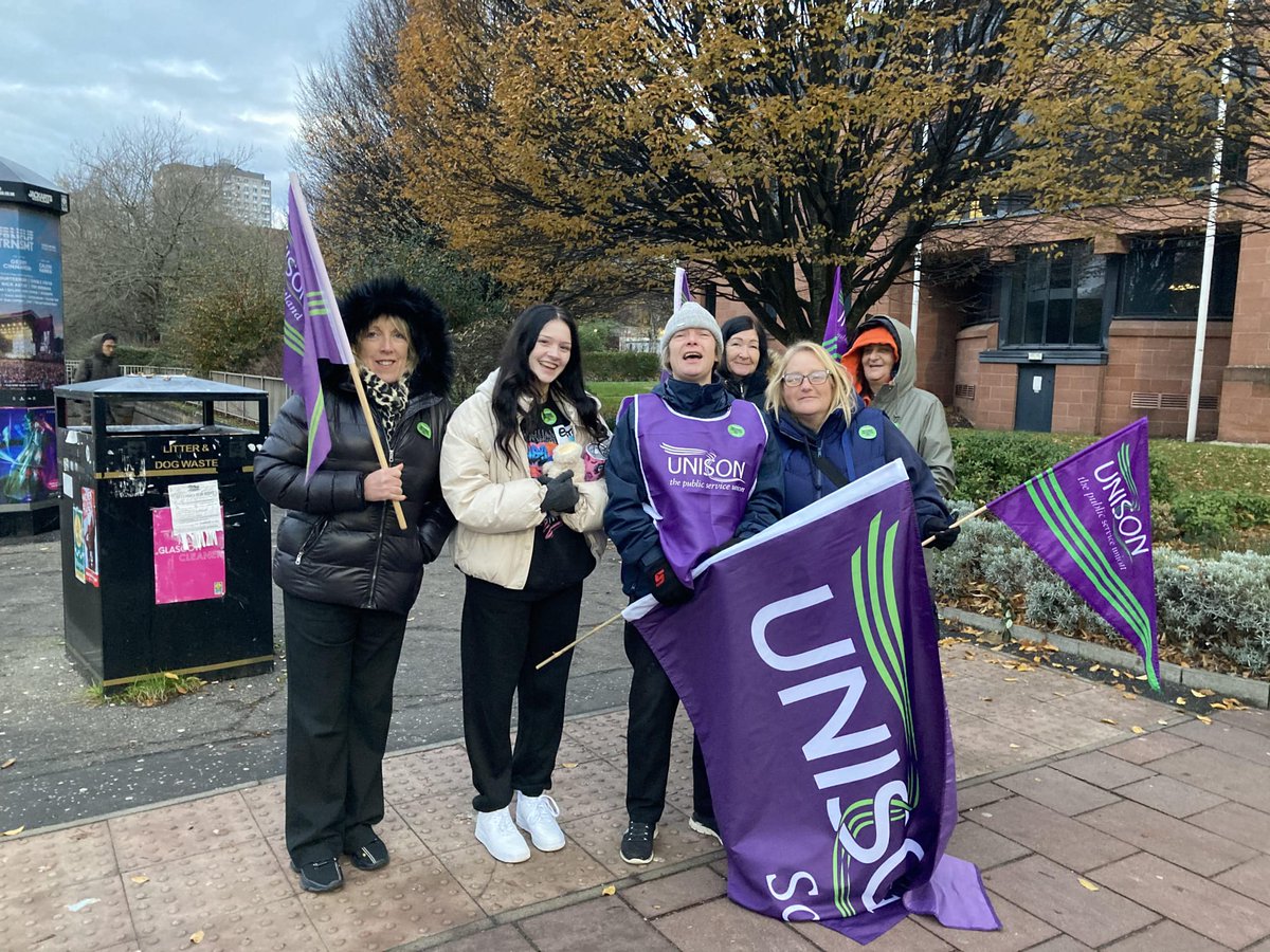 unisonscot's tweet photo. Supporting UNISON members at Glasgow Caledonian University on strike for fair pay. From Monday to Thursday, a mix of selective and all-out action is taking place. Let's urge GCU to step up and pay workers fairly! #UNISONstrikes https://t.co/pikcQ8l3nS