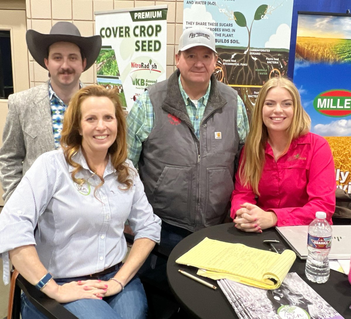 #WINningwednesday 🌱 Today, we are surrounded by some amazing people in the Ag industry at the @amarillofarmshow in Amarillo, Texas! Thank you for having us!! 💚

#winning #agconferences #agtradeshows #amarillotx #agribusiness #rural #farming #winbiologics