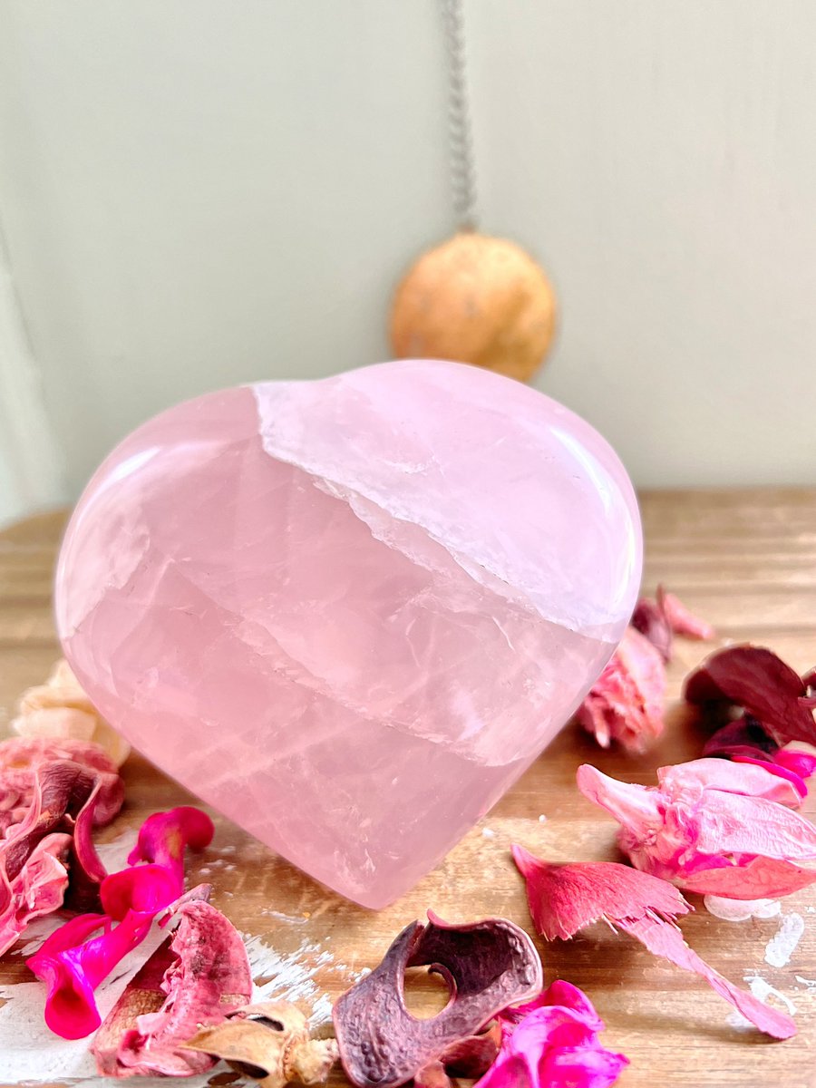Annabtlouise's tweet photo. May I offer you a gorgeous, large, super chonky heart palm?!🥹🤍

We have these incredible Star Rose Quartz and Ocean Jasper!

These make the perfect gifts and remind us to show ourselves love🥹

Get 15% off when you sign up for📧

VIDEOS🧵⬇️ https://t.co/buKUpcpL6P 

comes with a gift and same/next day ship!🤍💕💕✨🤍