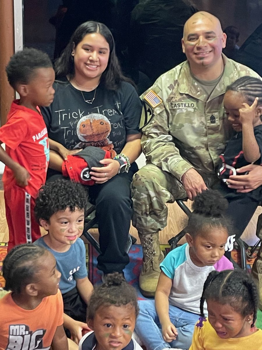 isadore81's tweet photo. My daughter asked me if I could do a show and tell at her daycare. I’ll stop the world for her, not a problem. 

The extras man, the extras. 

I love you kid. 

@gregordillon1 @shademunday @PMEHardTrox https://t.co/9UDd6cFQAF