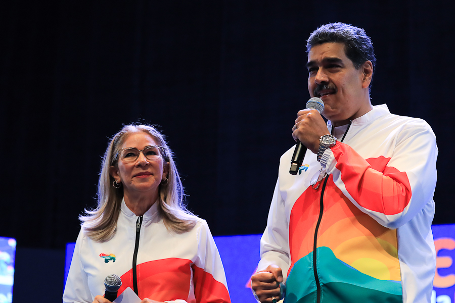 #EnVivo 📹 | “Yo convoco a Venezuela Toda, a todas las universidades, a todos los partidos políticos, a organizarse para votar. Por nuestra soberanía los convoco a prepararnos y con el 5x5 garanticemos una gran victoria de la dignidad y el gentilicio venezolano”, invitó el