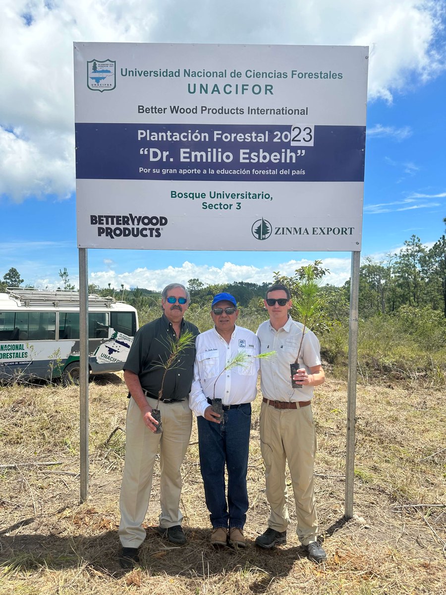 BetterWoodP's tweet photo. Proud to share some photos of this year's #ThreeTreePledge tree planting with Unacifor in #Honduras. https://t.co/I9KQZBJJ2t