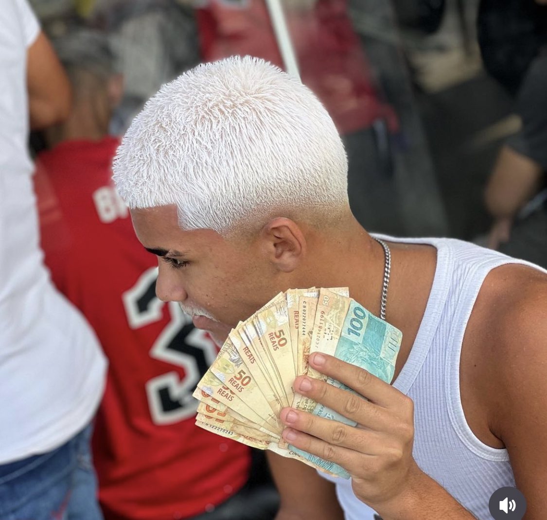 Disfarce De Favela °2020 tweet media