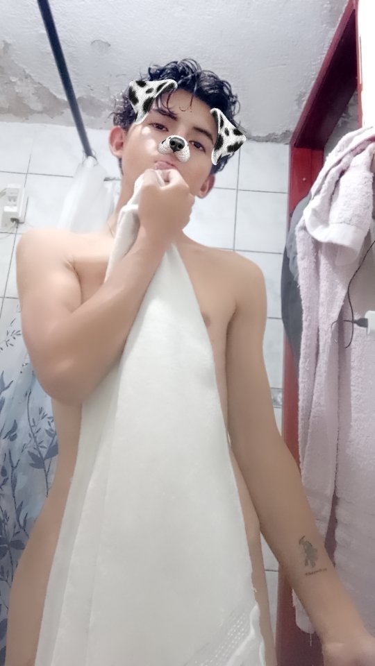 Sebas18Ro's tweet photo. Wenas 🌝🫀 https://t.co/pcc3Vwnefc