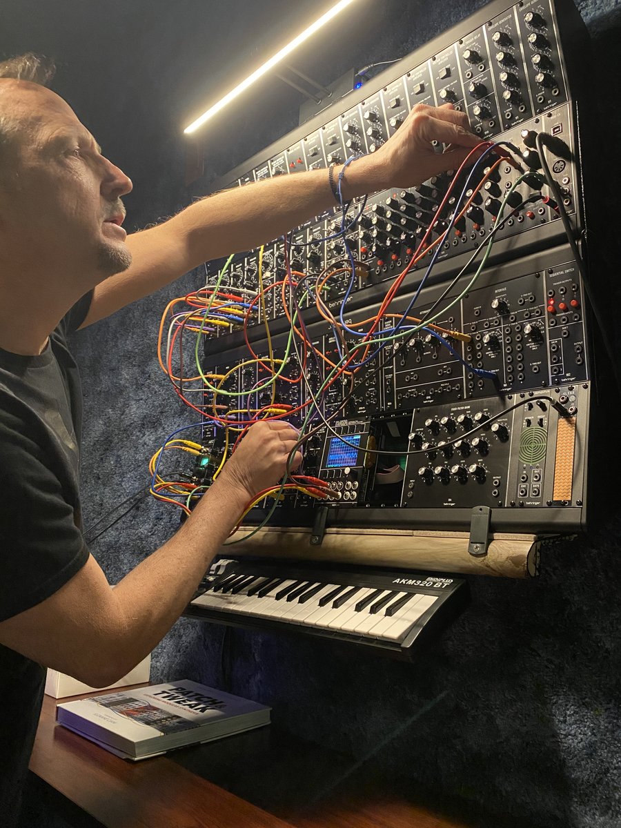 ddpmusicla's tweet photo. Time to get the hands dirty with this new, just installed-customized version, of the Modular System 55 on steroids! It sounds HUGE! https://t.co/bJb2kqyQne