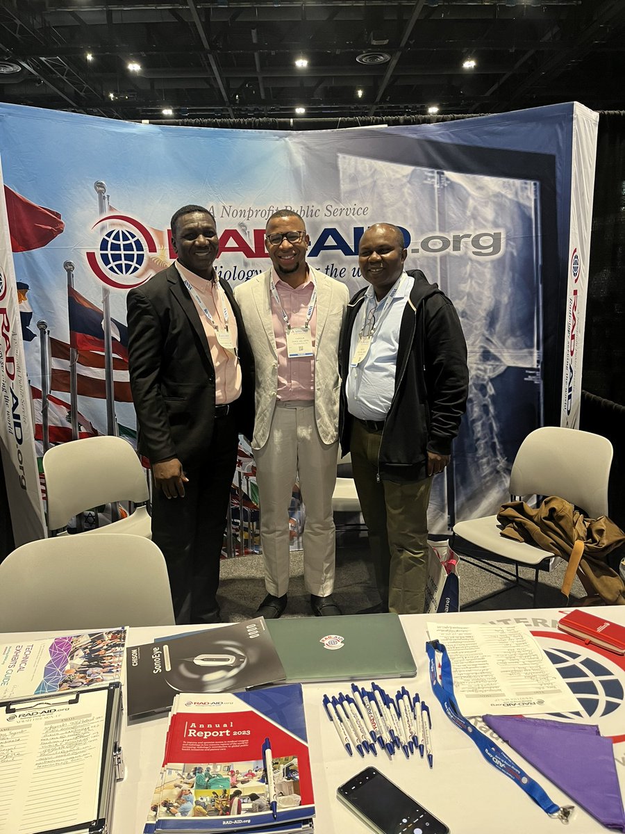 We had an incredible last day at #RSNA2023! Thank you to all of our partners & volunteers who came to support & represent RAD-AID! Pictured here are part of our RAD-AID Nigeria team at this year's booth!