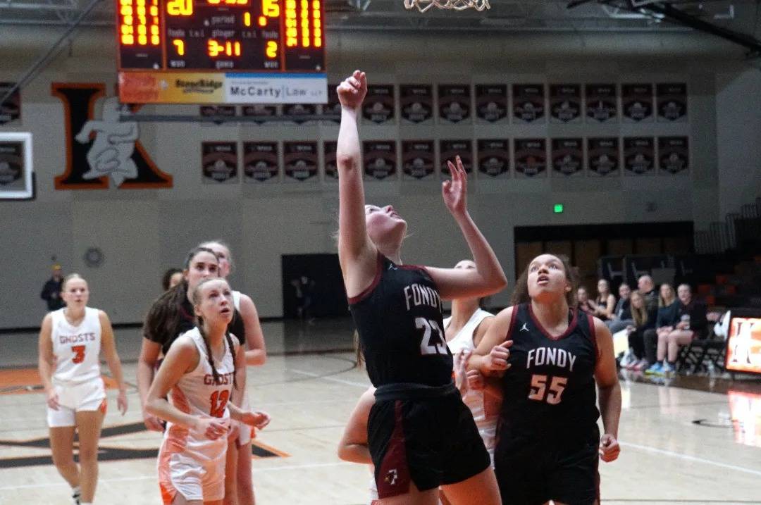 ProductionsW7's tweet photo. 📷dump of Fond Du Lac's Ellie Shultis and Morgan Zangl who both led the Cardinals with 10 points and combined for 4 three pointers and 5 rebounds last night! #fondypride #sweetnovember 🏀🏀🏀🏀 @FondyGBB https://t.co/9iIp6CKL9x