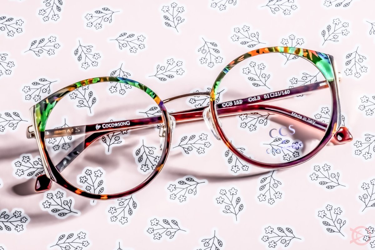 VisioOptical's tweet photo. Coco Song eyewear is perfect for women who want to add a touch of glamour to their everyday look
#cocosong #cocosongeyewear #madeinitaly #luxury #fashion #fashionista #visiooptical #Singapore #Italy #italianiasingapore #italiansinsingapore #eyewear #TheMakingOfEyewear https://t.co/Gp1cijelJR