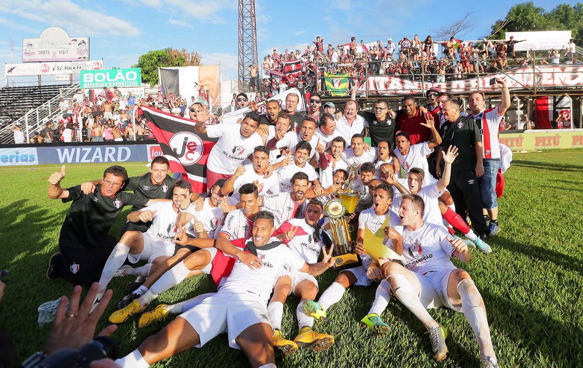 9️⃣ anos da nossa segunda ⭐️ nacional!  

🔙 No dia 29 de novembro de 2014, em Itápolis, o JEC levantava o troféu de campeão brasileiro da Série B.

O segundo troféu na galeria Tricolor de títulos do Campeonato Brasileiro. Uma grande temporada!

#JogaJunto